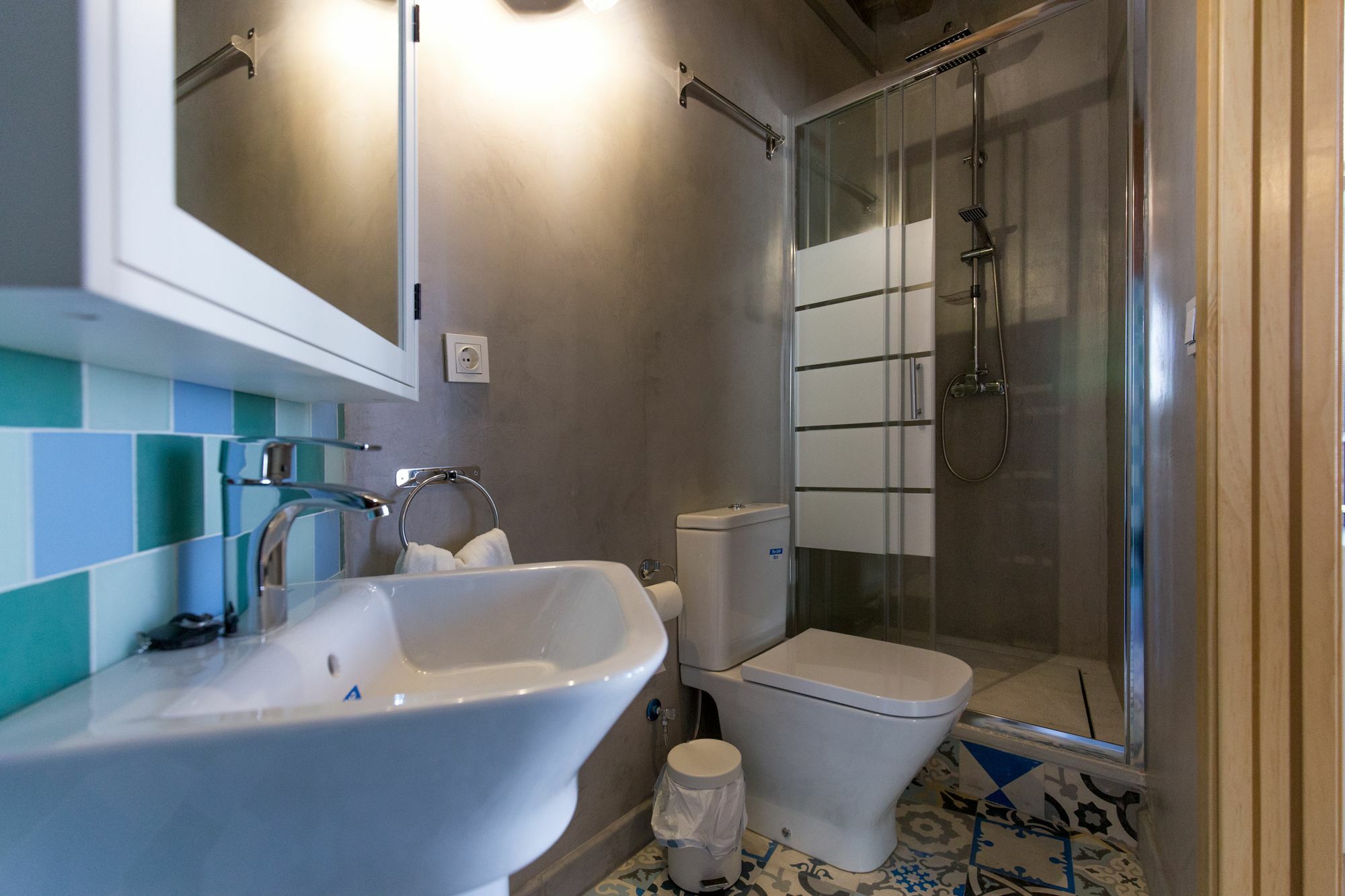 Los Lobos Suites Apartamentos Granada Kültér fotó